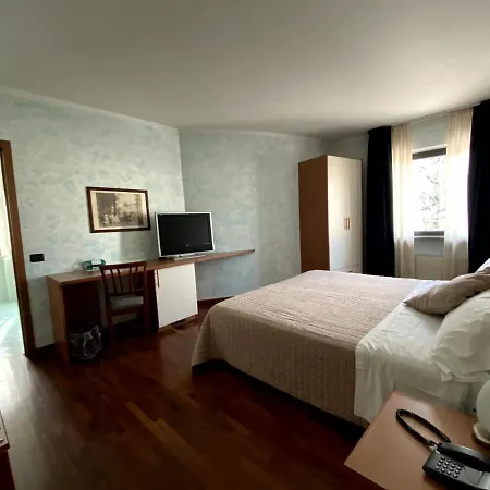 Sole Della Franciacorta - Hotel&restaurant Hotel Capriolo